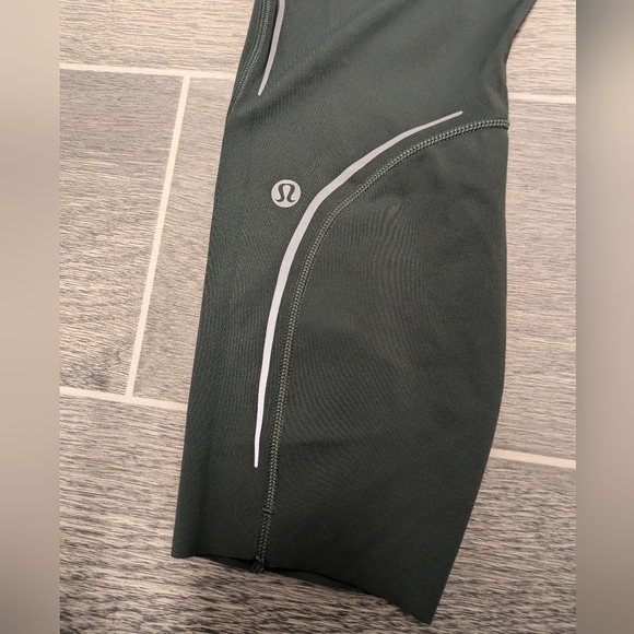 Lululemon Base Pace High-Rise Reflective Tight 25" Smoked Spruce Green Leggings - Picture 6 of 9